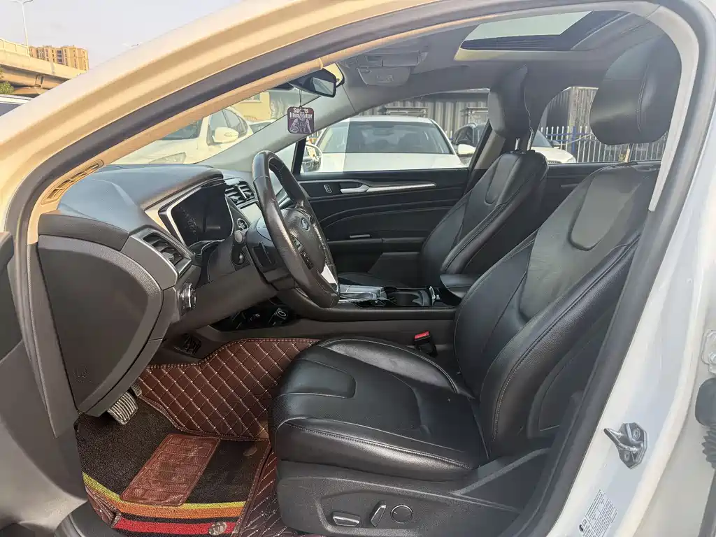 Mondeo 2.0 L GTDi240 Luxury Sport