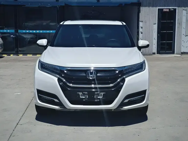 Honda UR-V 240 TURBO 2 WD Luxury CN-V