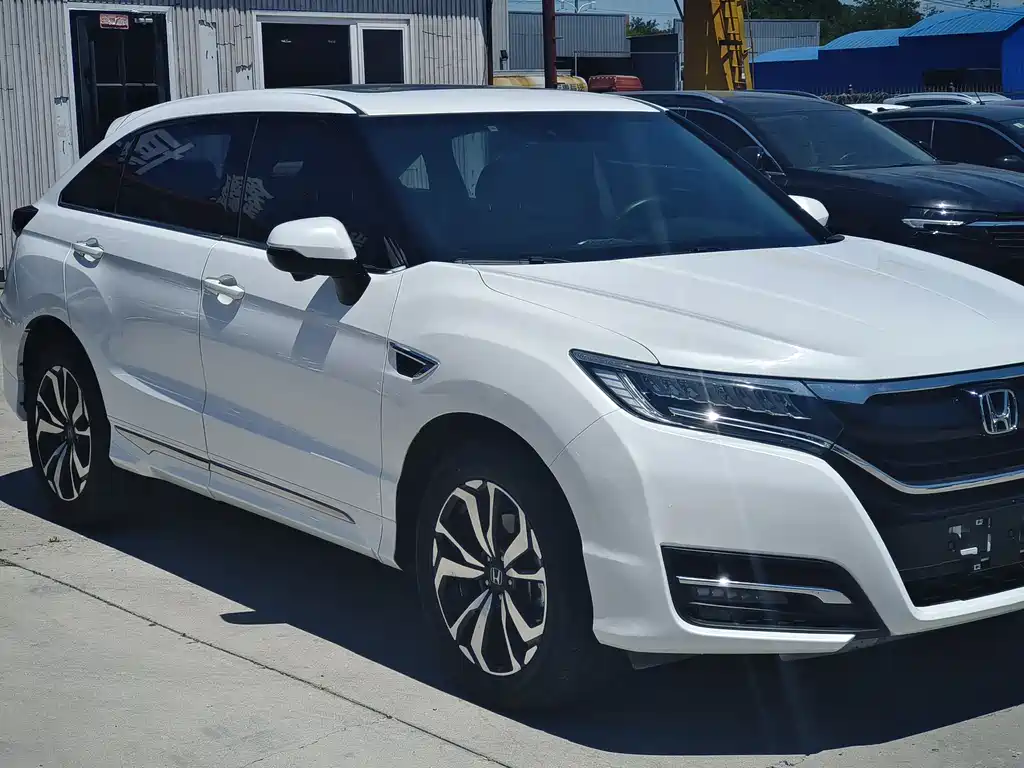 Honda UR-V 240 TURBO 2 WD Luxury CN-V