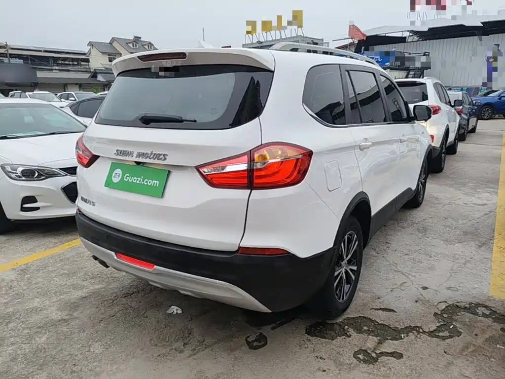 SWM X7 SWM斯威X7 2020款 2.0 L 手动精英版 7座