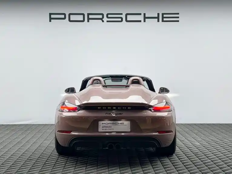 Porsche 718 Spyder 2.0 T