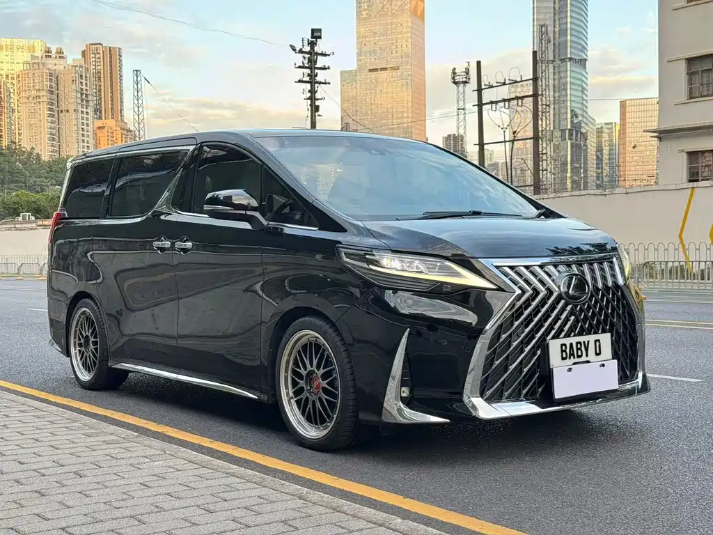 Lexus LM 300 h 7-seat Elegant