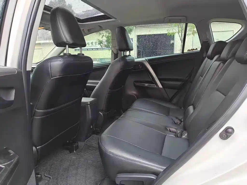 RAV4 2.0 L CVT 2 WD Style CN-V