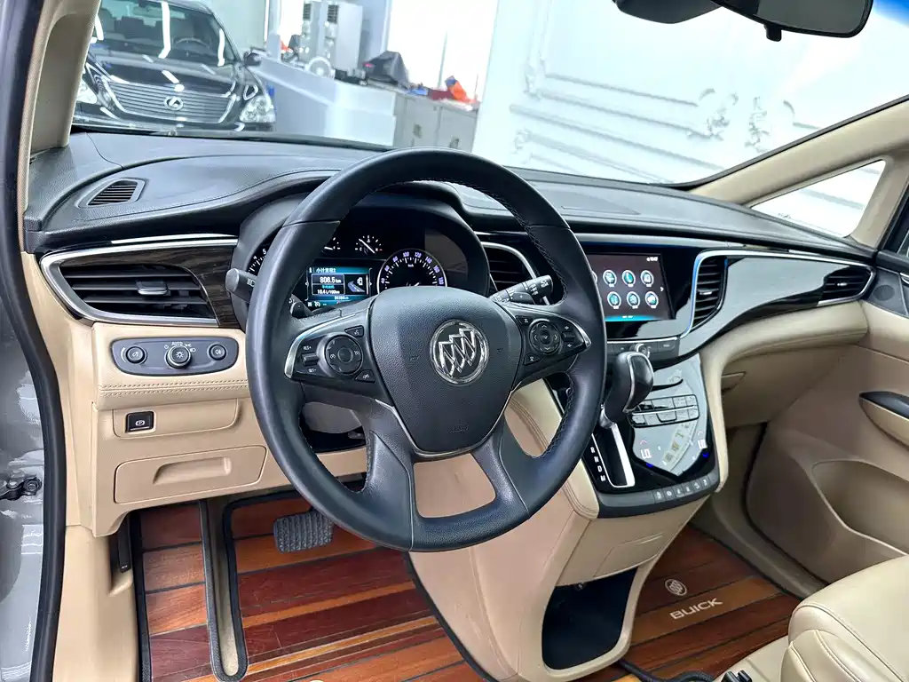 Buick GL8 ES 28 T Luxury CN-V