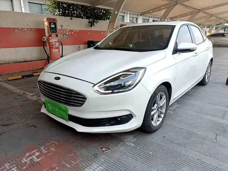 Ford Escort Facelift 1.5 L Auto Joy CN-VI