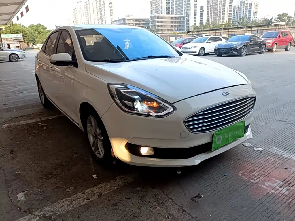 Escort Facelift 1.5 L Auto Joy CN-VI