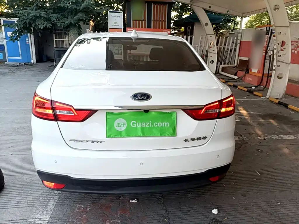 Escort Facelift 1.5 L Auto Joy CN-VI
