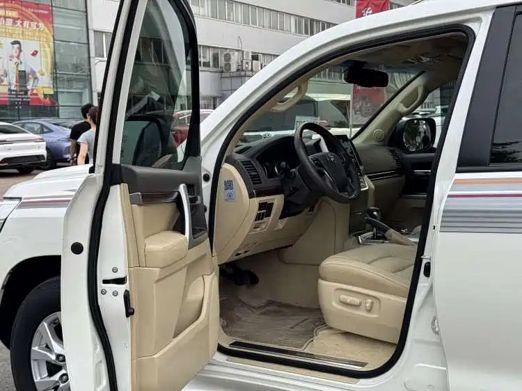 Land Cruiser (Import) 兰德酷路泽(进口) 2016款 4.6 L 中东版