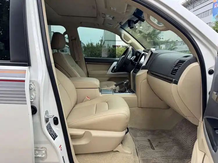 Land Cruiser (Import) 兰德酷路泽(进口) 2016款 4.6 L 中东版