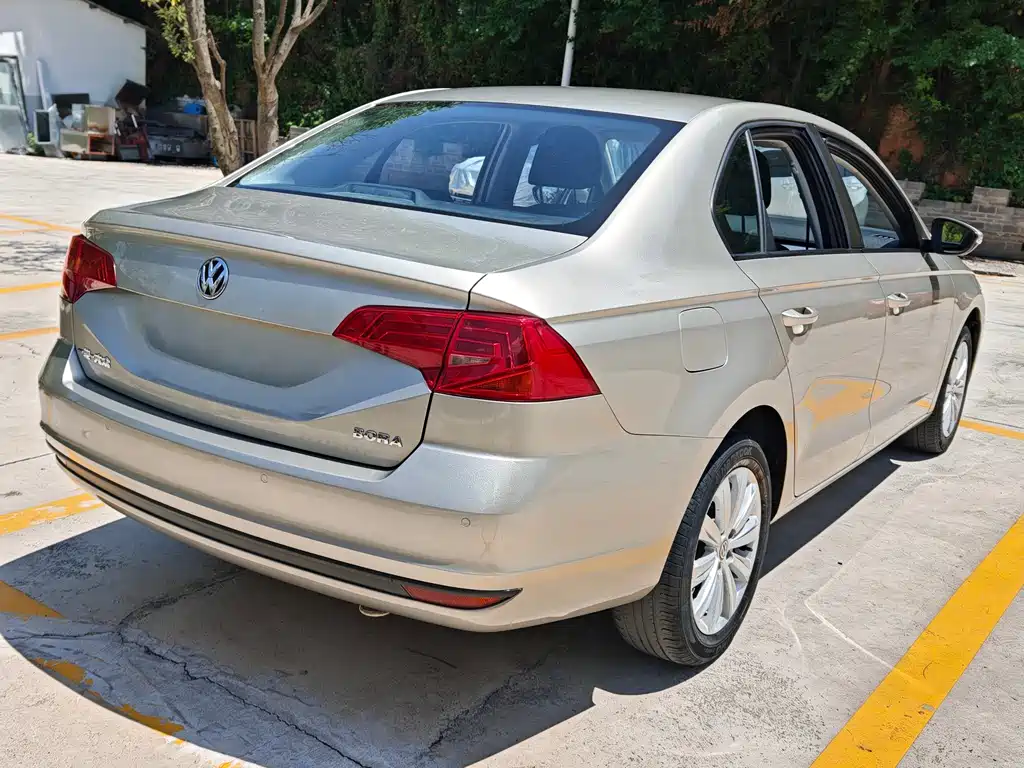 Bora 1.5 L Auto Fashion