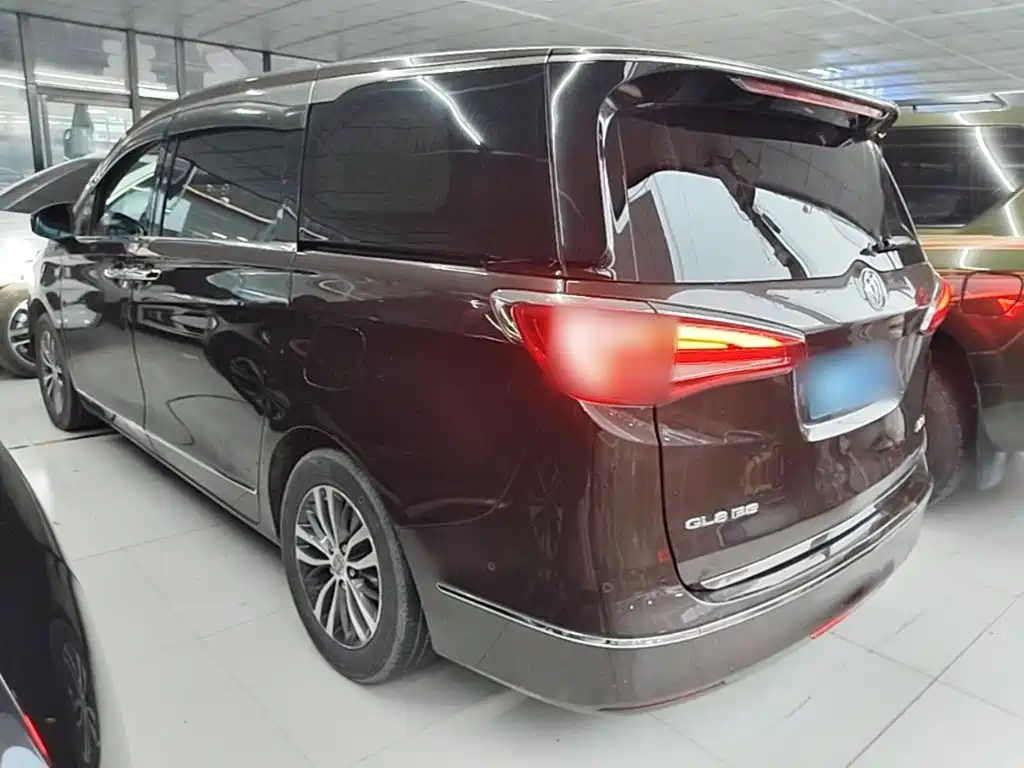 Buick GL8 ES 28 T Flagship CN-V