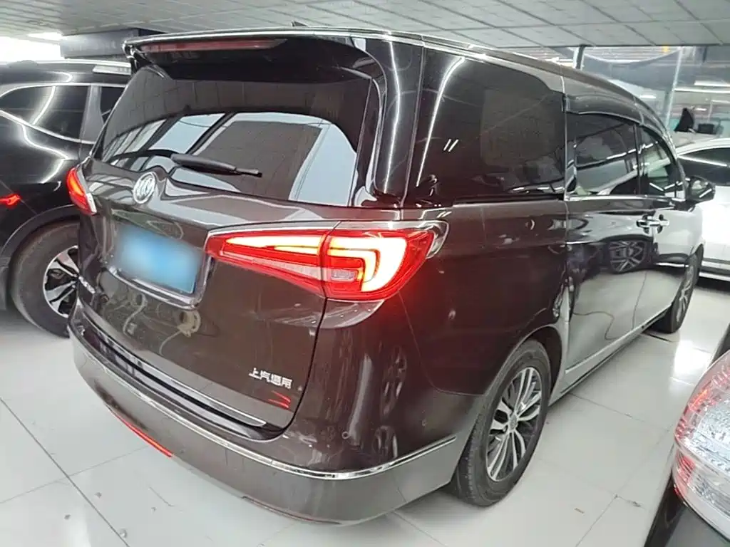 Buick GL8 ES 28 T Flagship CN-V