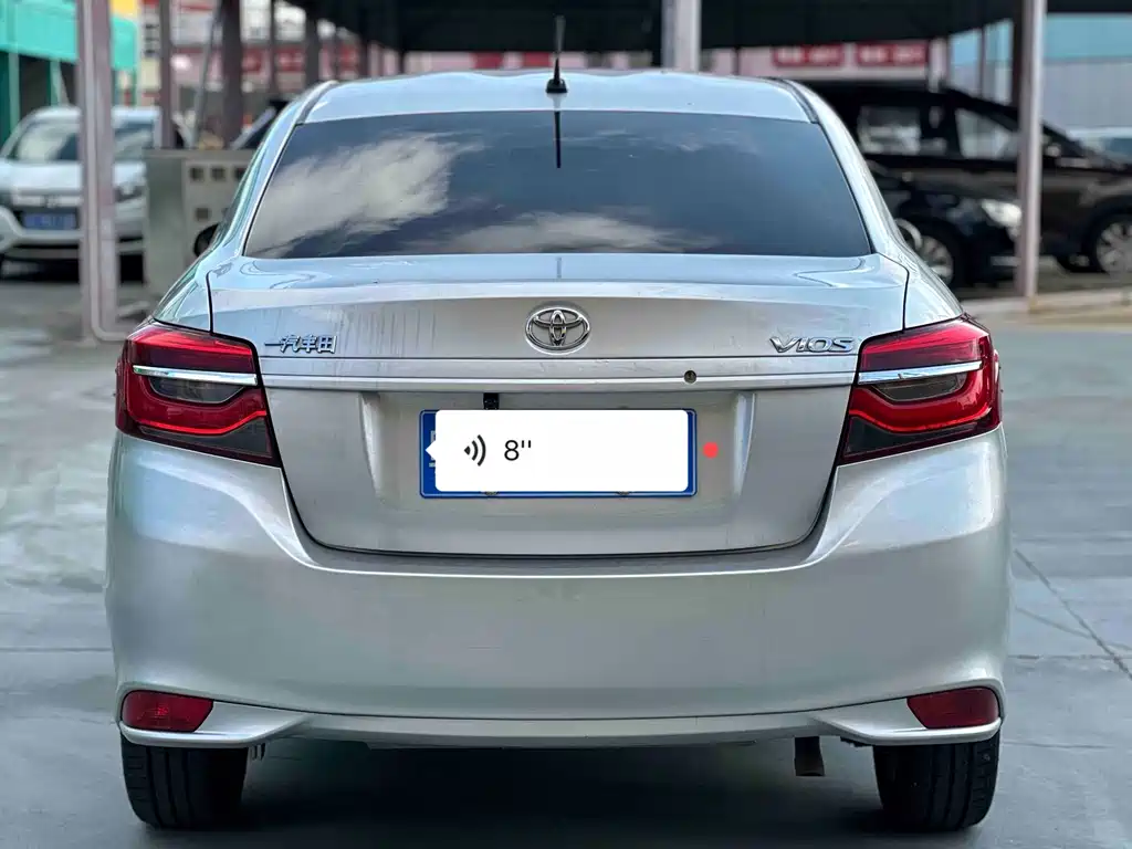Vios 1.5 L CVT Smart Travel