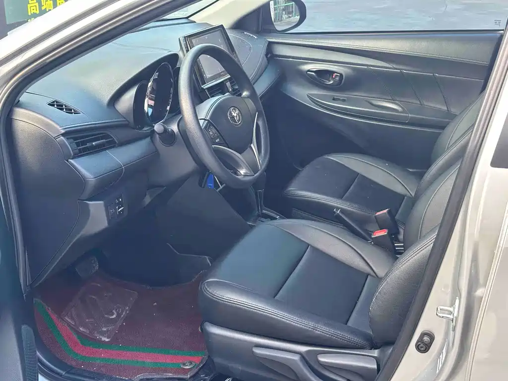 Vios 1.5 L CVT Smart Travel