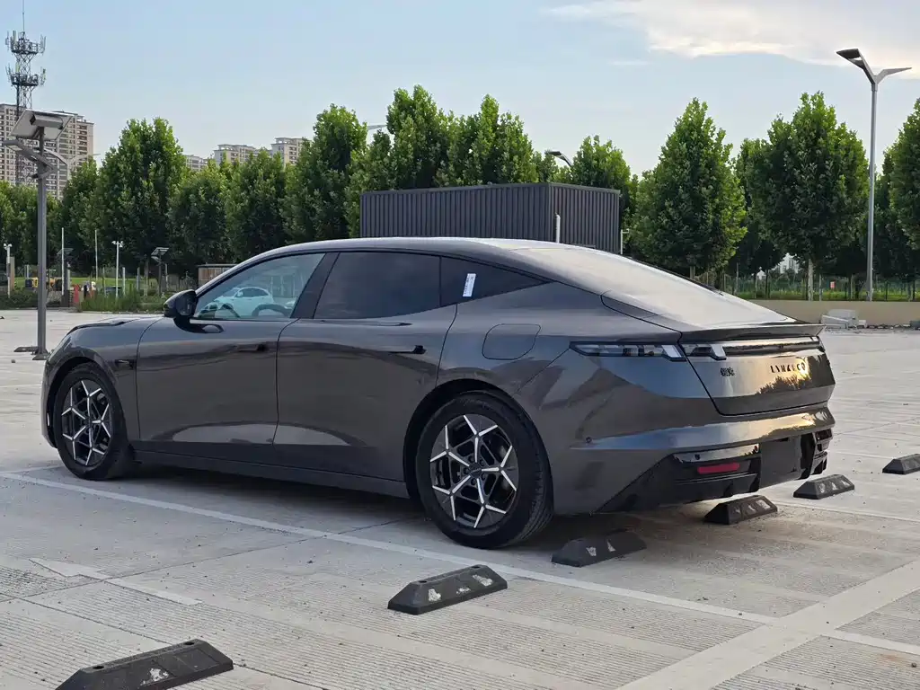 Lynk & Co 10 EM-P 120 4 WD Ultra