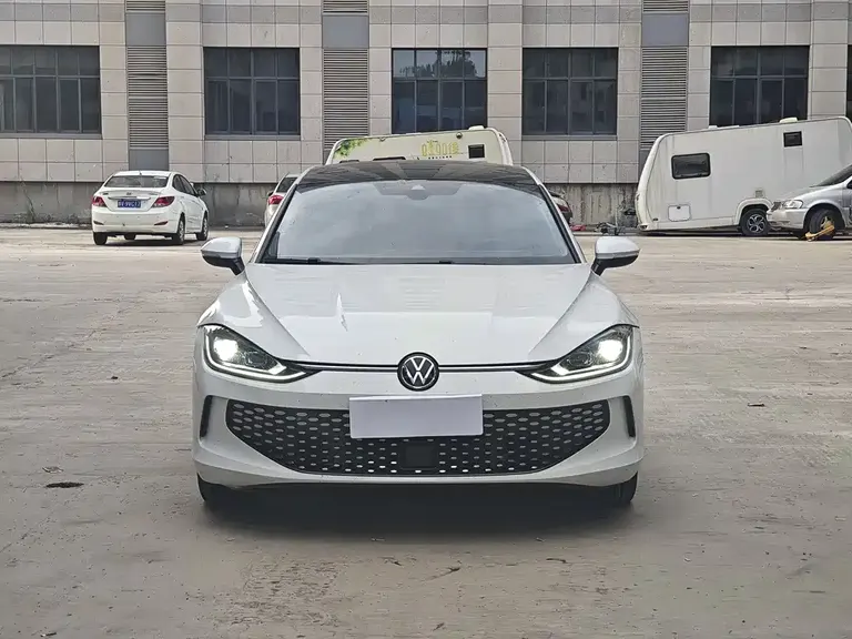 Volkswagen Lamando Lamando L 280 TSI DSG Dazzle Hot