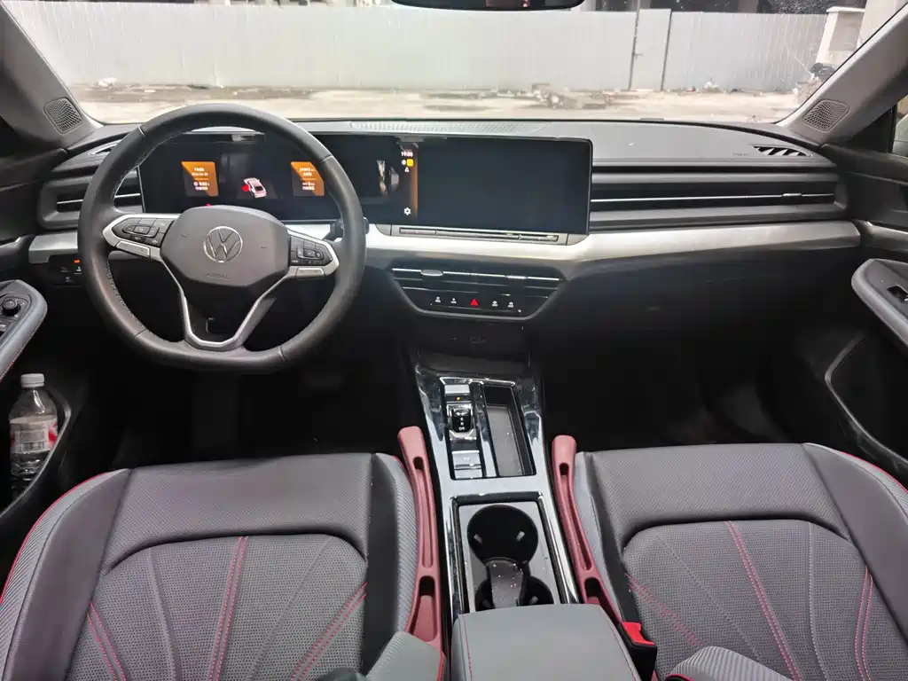 Lamando Lamando L 280 TSI DSG Dazzle Hot