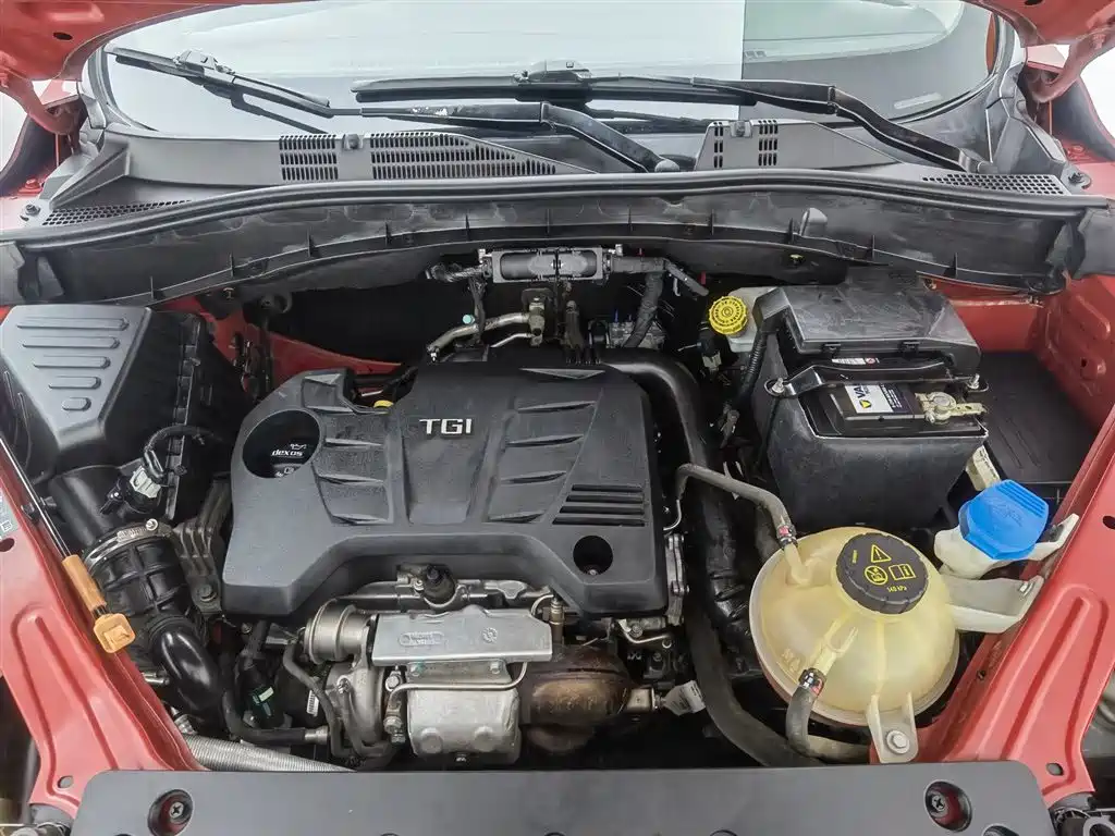 Roewe RX5 20 T 2 WD Auto Internet Smart Enjoyment
