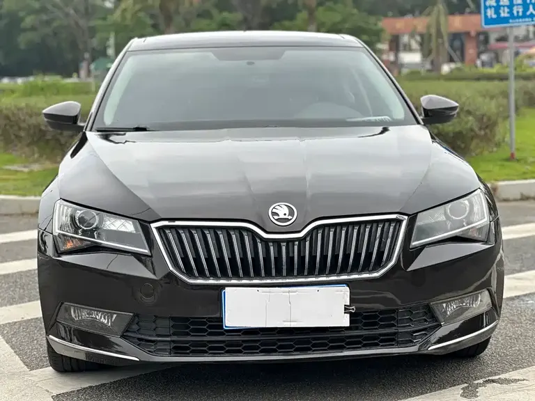 Skoda Superb TSI280 DSG Forward