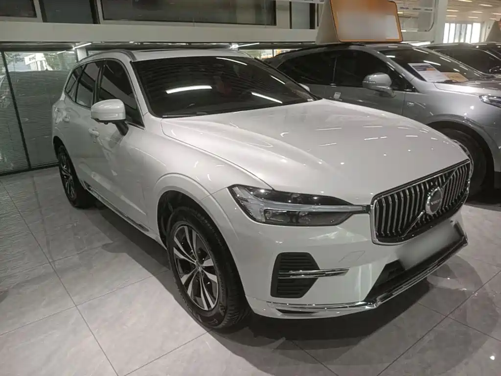 Volvo XC60 B5 4 WD Smart Ease Luxury