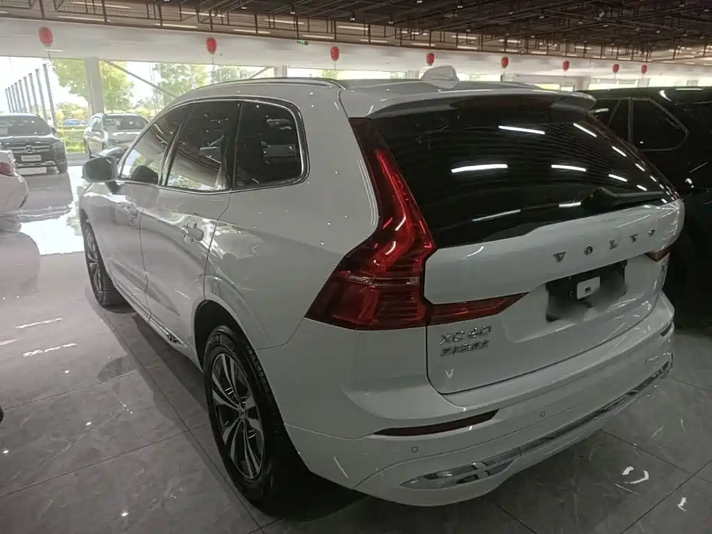 Volvo XC60 B5 4 WD Smart Ease Luxury