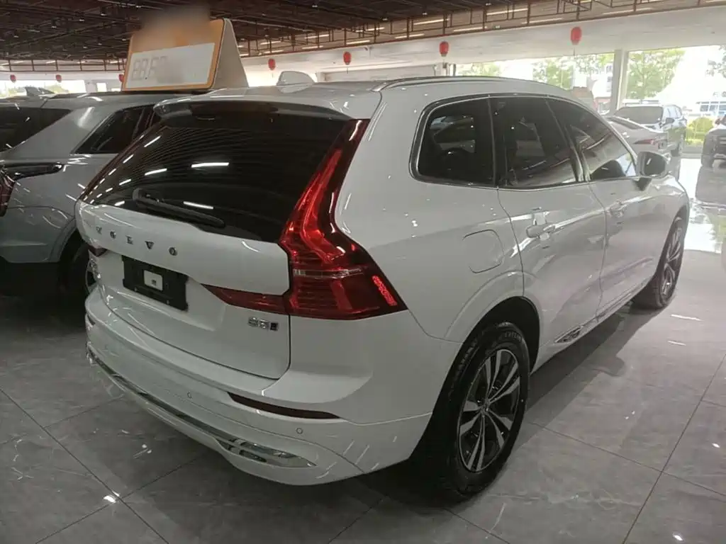 Volvo XC60 B5 4 WD Smart Ease Luxury