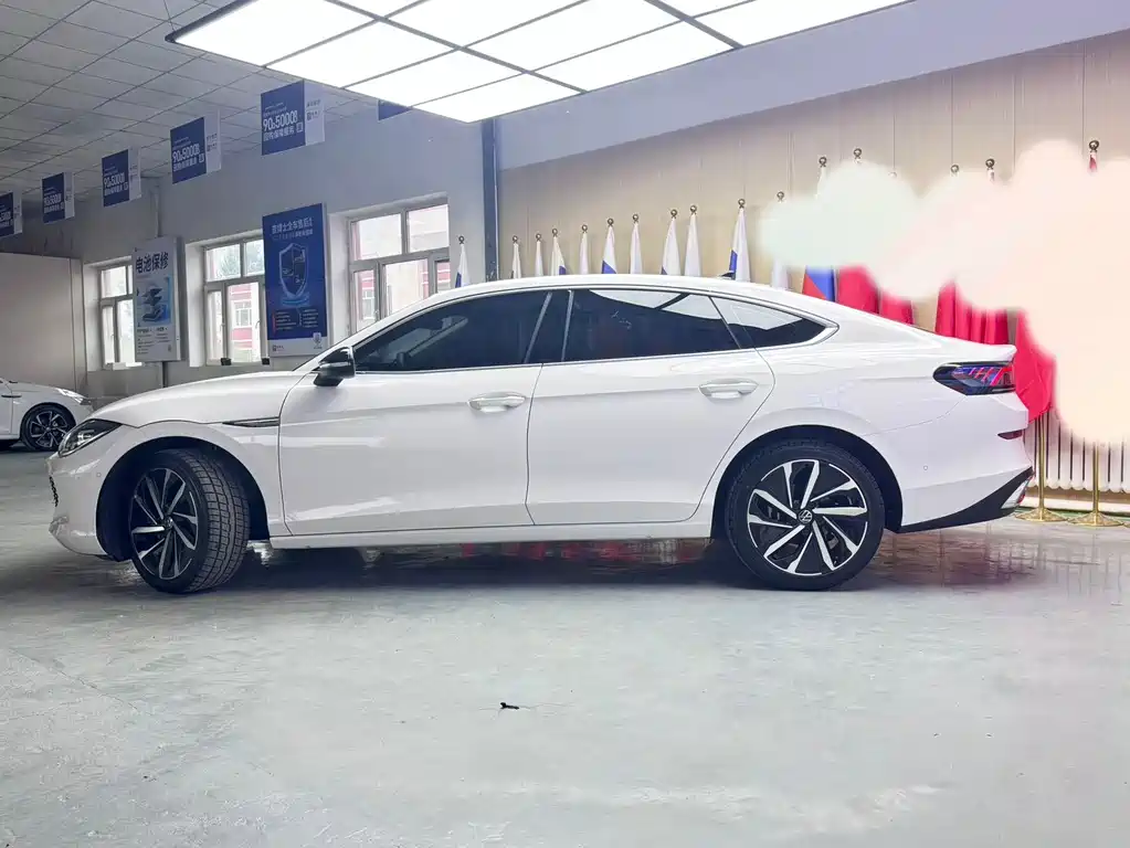 Lamando Lamando L 280 TSI DSG Super Hot Flagship