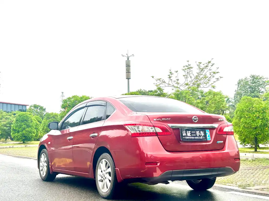 Sylphy 1.6 XV CVT Premium