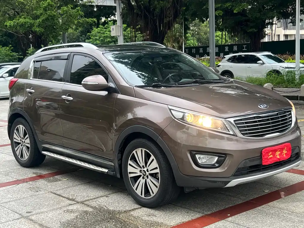 Sportage 2.0 L Auto 2 WD DLX