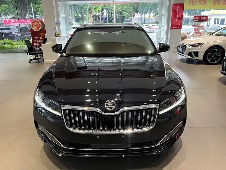 Skoda Superb Facelift TSI280 DSG Premium