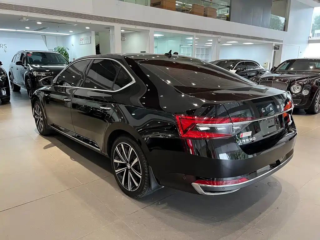 Superb Facelift TSI280 DSG Premium