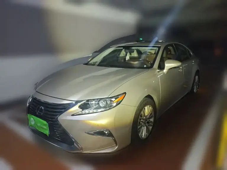 Lexus ES 200 Elite