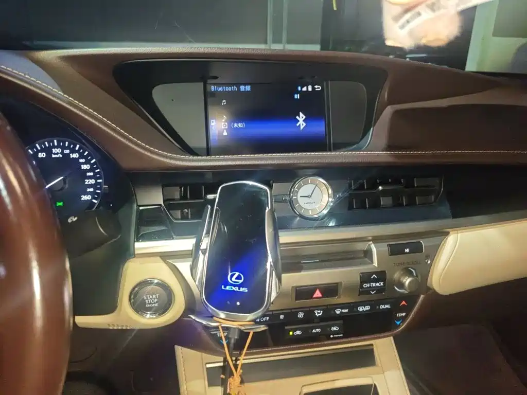 Lexus ES 200 Elite