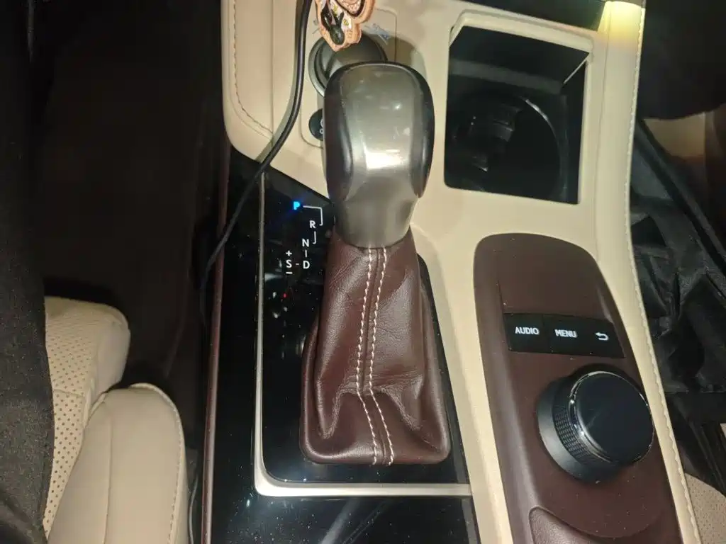 Lexus ES 200 Elite