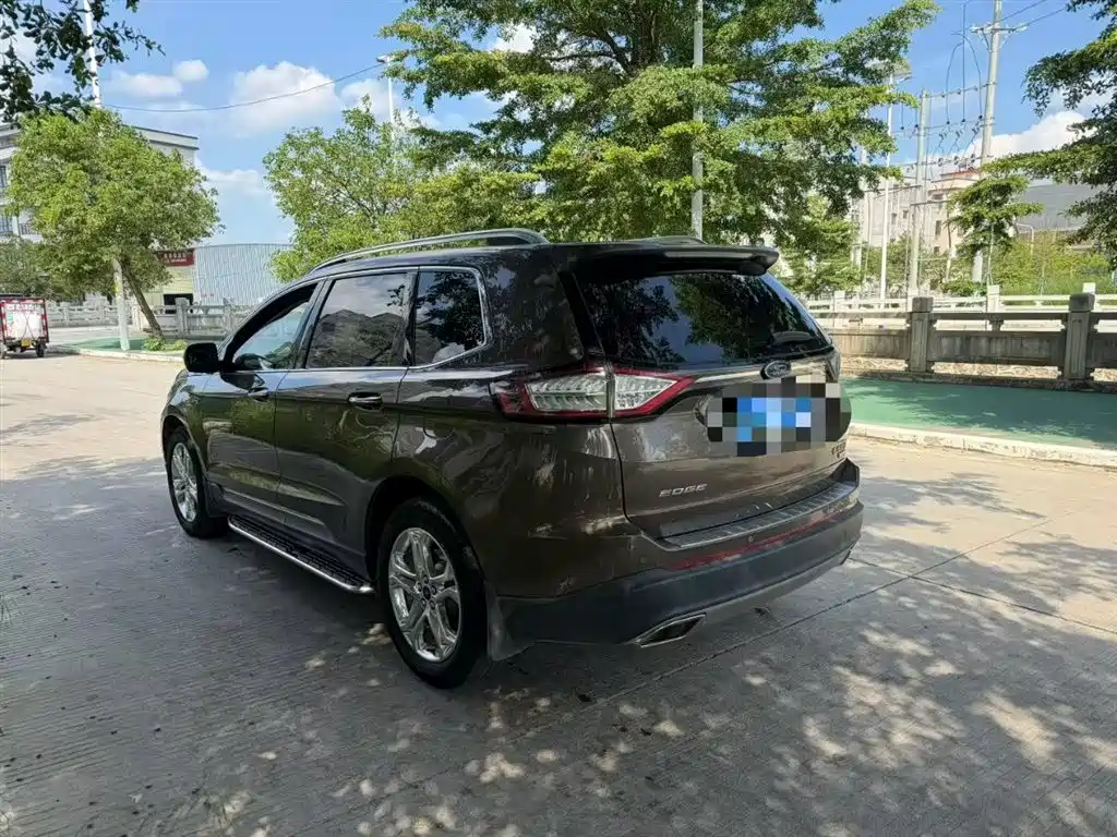 Edge EcoBoost 245 2 WD Grand Sharp 7-seat
