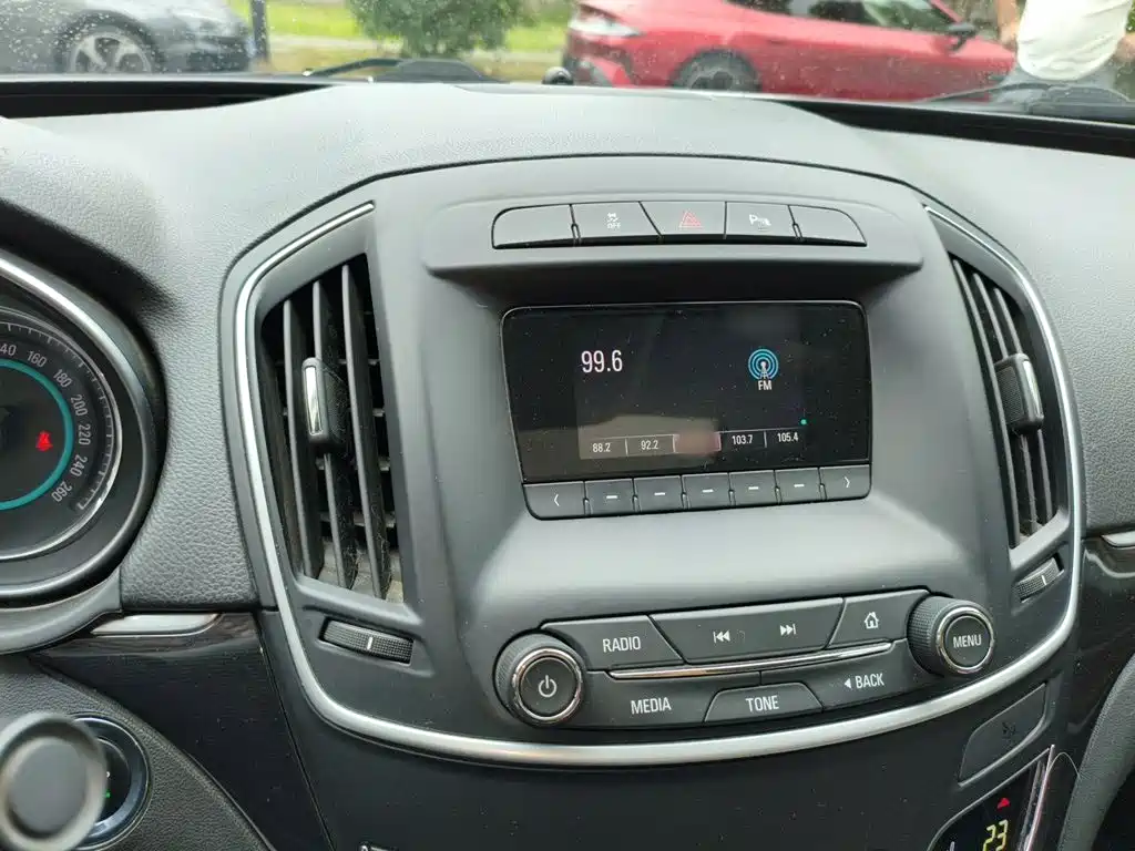 Regal GS 2.0 T Grand Passion Sport