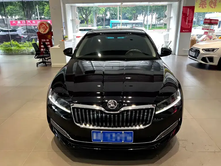 Skoda Superb Facelift TSI280 DSG Premium