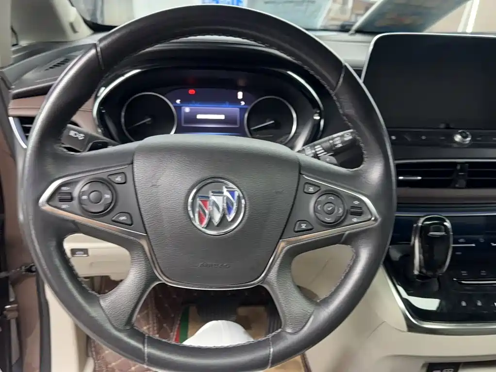 Buick GL8 Land Official Cabin 652 T Luxury
