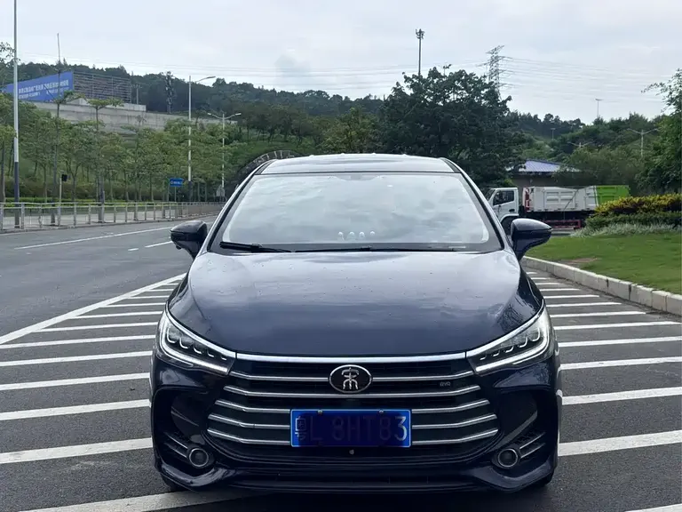 BYD Song MAX 1.5 T Auto Connected Luxury 6-seat