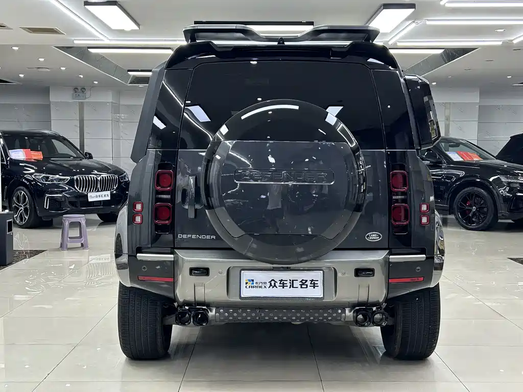 Land Rover Defender 110 3.0 T P400 X-DYNAMIC HSE