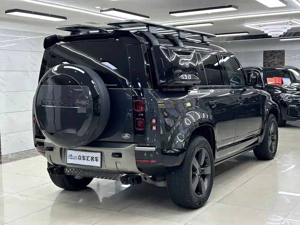 Land Rover Defender 110 3.0 T P400 X-DYNAMIC HSE