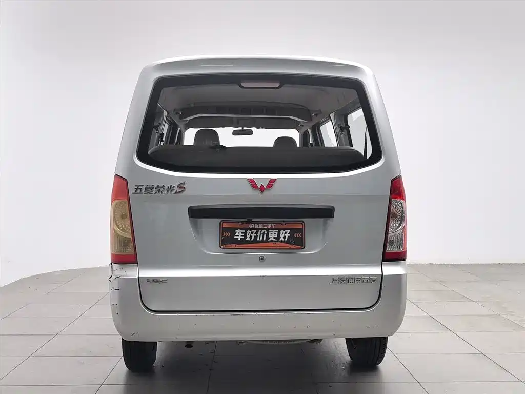 Wuling Rongguang 五菱荣光 2019款 1.2 L S 基本型