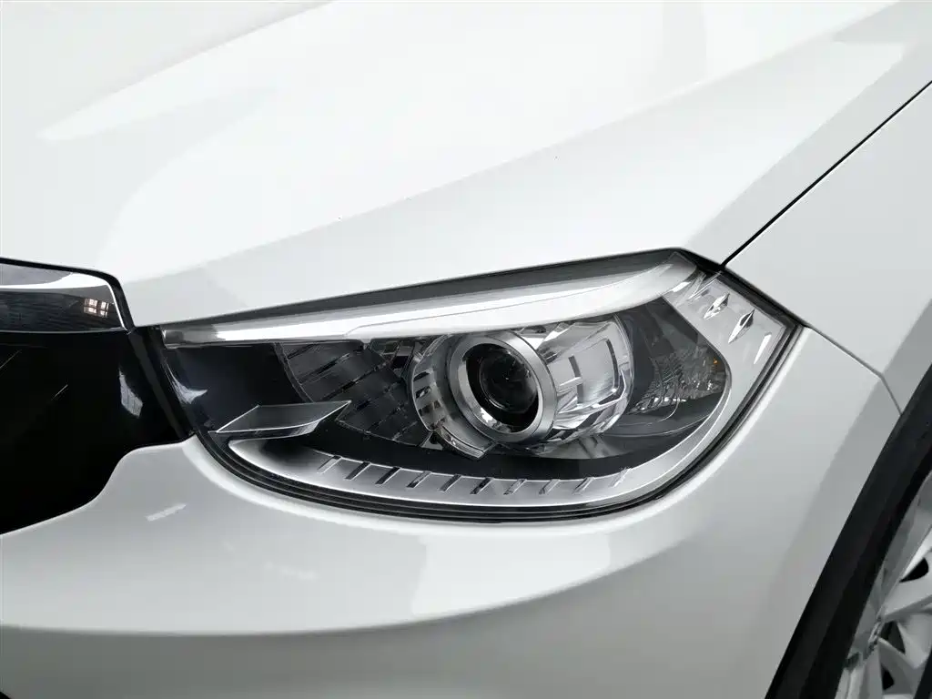 Brilliance V3 1.5 L Auto Intelligent