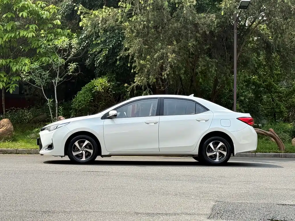 Levin Facelift 185 T CVT Elite CN-V