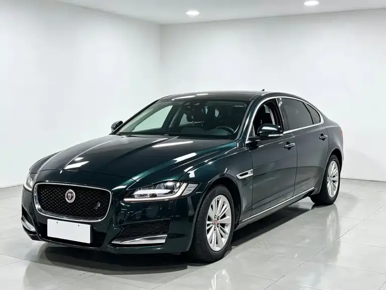 Jaguar XFL XFL 2.0 T 240 PS Luxury