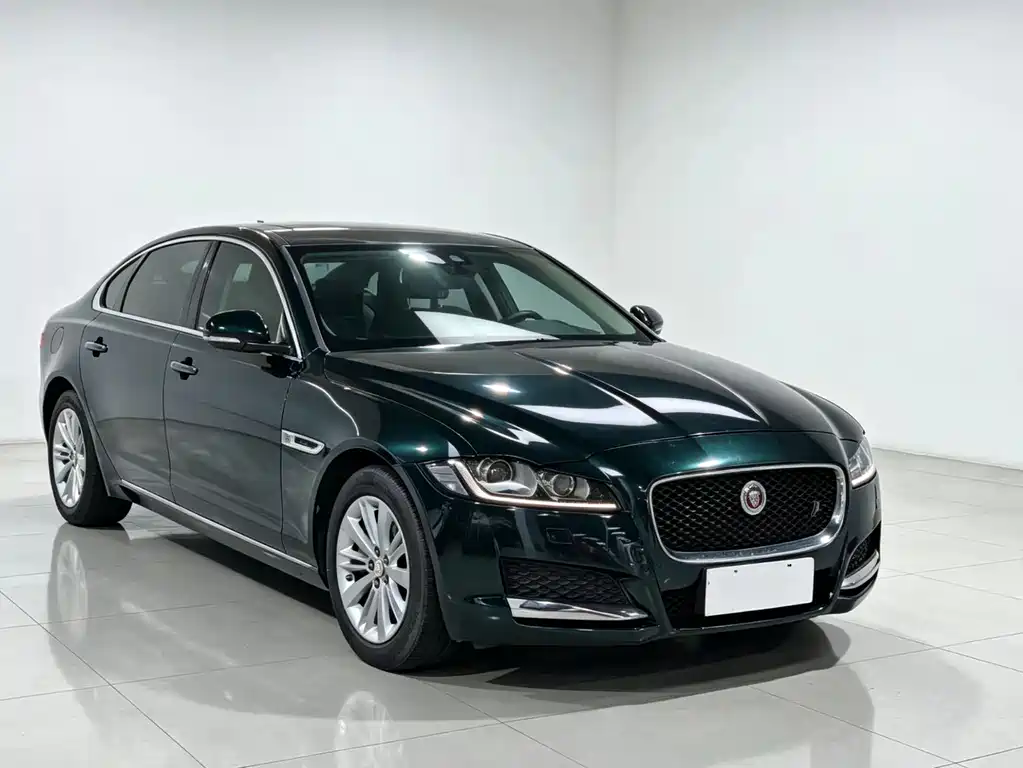 Jaguar XFL XFL 2.0 T 240 PS Luxury