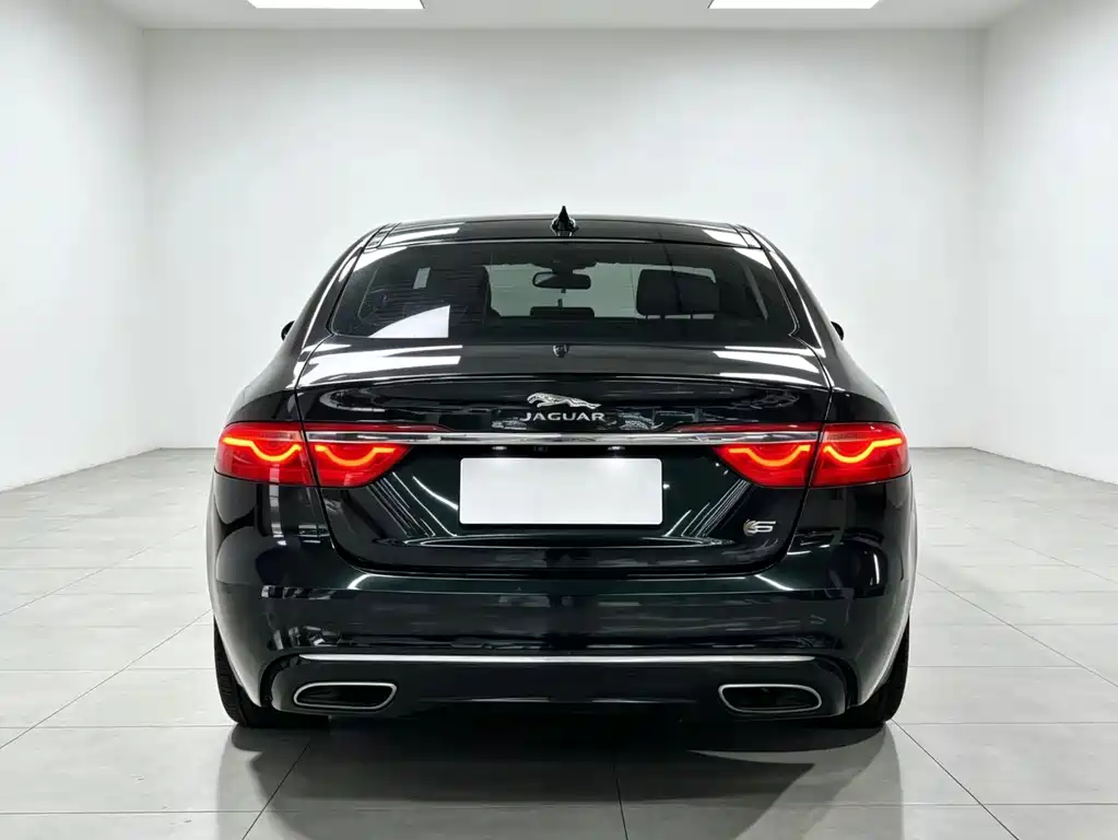 Jaguar XFL XFL 2.0 T 240 PS Luxury
