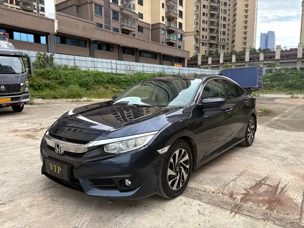 Civic 220 TURBO CVT Luxury