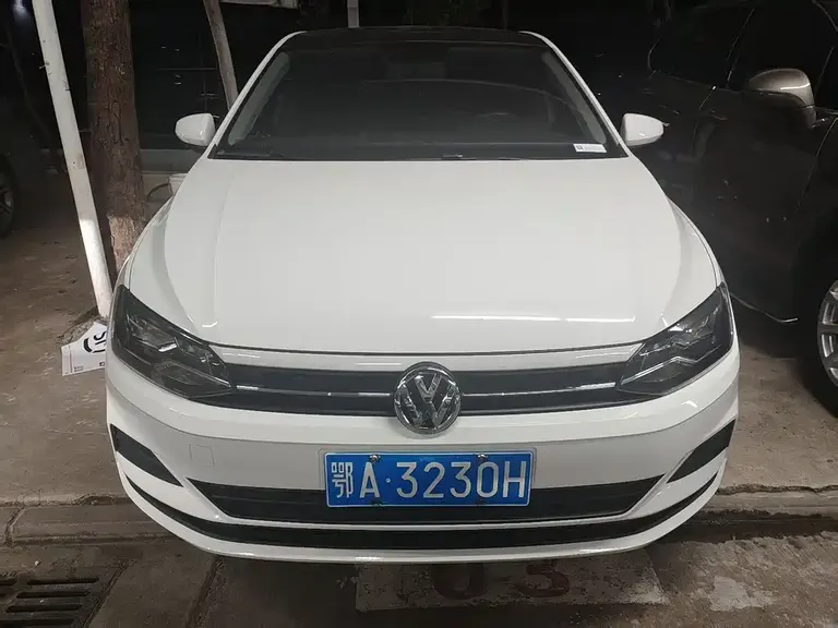 Volkswagen Polo Plus 1.5 L Auto Panoramic Pleasure