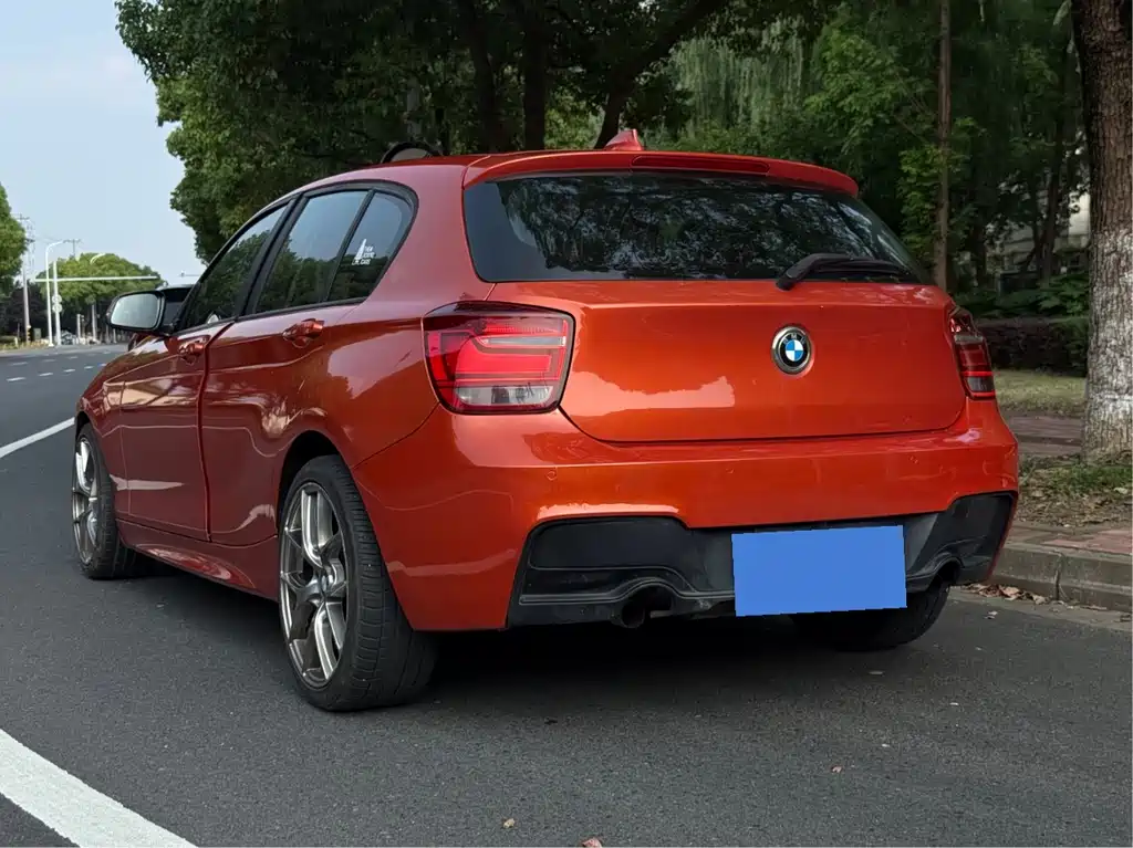 BMW 1 Series (Import) Facelift 118 i Leading